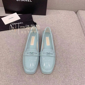 香奈儿（Chanel）女鞋24S新款淡蓝色小牛漆皮双C标志休闲平底便鞋