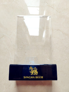泰国进口SINGHA 胜狮圣狮啤酒展示牌双面塑料台卡桌牌标价牌价