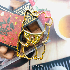 日式新年招财猫金色装饰挂件镂空猫咪造型吊坠礼物盒包装配件装饰