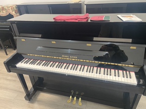 珠江UP118M+钢琴 新款商标2021年5月生产 琴行展厅出样品琴