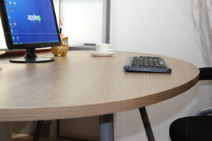 家用电脑桌工作台猫王风格移动办公桌钢木家具简约现代椭圆桌书桌