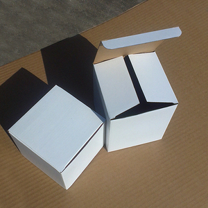 厂家直销白色纸盒E瓦楞产品配件包装盒元宝底扣底盒子小盒子定做