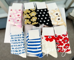 外贸大厂跟单~穿上就有好心情芬兰小众设计彩色太阳花印花中筒袜