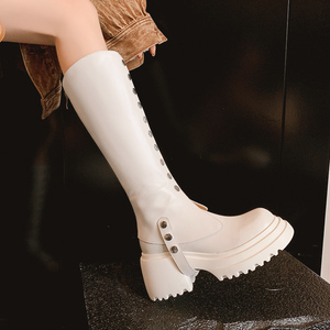 [还素]白色厚底长靴女秋冬季增高粗跟高靴小众设计铆钉高跟长筒靴