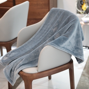 夏季小毯子单人沙发毯办公午休法兰绒盖毯双人床单纯色珊瑚绒毛毯
