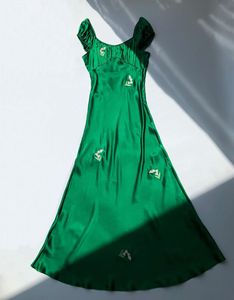 美得发光 贵气典雅祖母绿 法式复古郁金香刺绣长裙真丝长款连衣裙