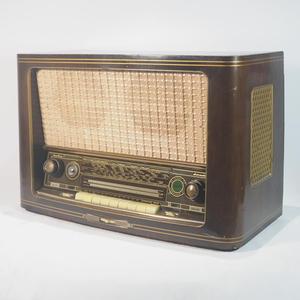德国古董铭机沙巴Saba Meersburg四喇叭电子管调频100收音机胆机