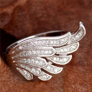 kaivyebay货源 欧美饰品 动感时尚白银翅膀形状戒指 满钻镶锆石指