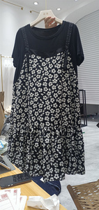 微迪菲2024夏季新款时尚碎花吊带裙宽松减龄假两件显瘦连衣裙女装