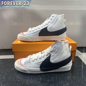 Nike耐克女鞋新款BLAZER MID '77运动休闲透气高帮板鞋DQ1471-100