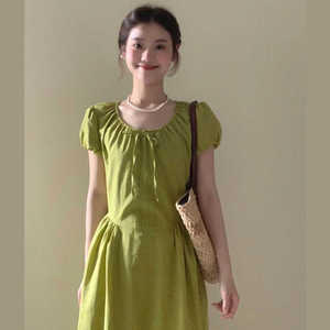 法式复古短袖连衣裙女夏新款收腰小个子显瘦中长裙子绿色棉质度假