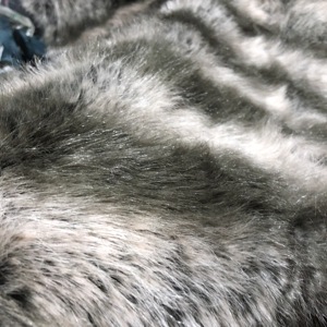 欧洲仿真皮草狐狸毛布料含真毛黑色条纹染尖加厚长毛地毯背景玩偶
