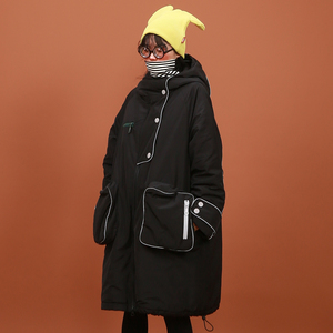 嬉游记原创 设计感黑色连帽中长款反光条棉服女a型防寒连帽外套潮