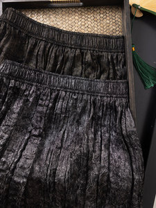 PUXU直播款3.22 两色水墨画般不规则压褶半身裙