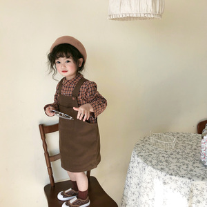 女童春季新款韩版学院风洋气棕色背带裙+复古格子衬衫 文艺范