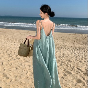 西双版纳三亚海边度假风沙滩裙旅游露背海滩长裙吊带连衣裙女夏季