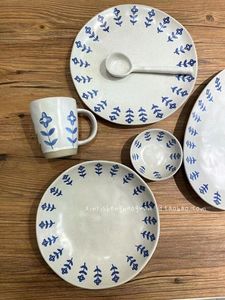 复古粗陶小兰花日式餐具北欧风手绘釉下彩厚实陶瓷餐具可入洗碗机