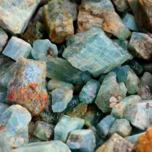 100克价天然海蓝宝矿物晶体原石标本绿柱石原矿