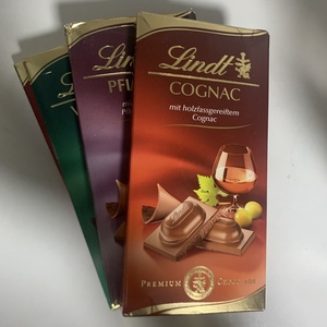 瑞士莲lindt 酒心巧克力 白兰地干邑/樱桃/香梨酒心等排块