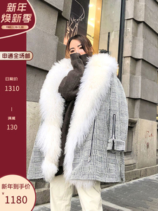 LK2021冬季新款灰色格纹滩羊毛大毛领中长款皮草外套羽绒服大衣女
