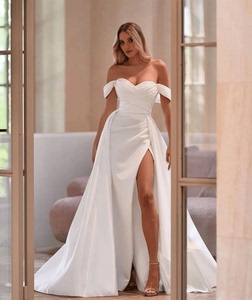 轻婚纱2024新款一字肩缎面气质新娘高端拖尾法式白色酒店婚宴礼服