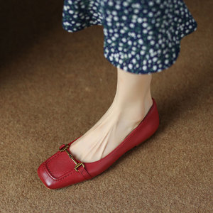 哚杩多2024春夏季新款平底单鞋女红色方头浅口鞋真皮软皮小众瓢鞋
