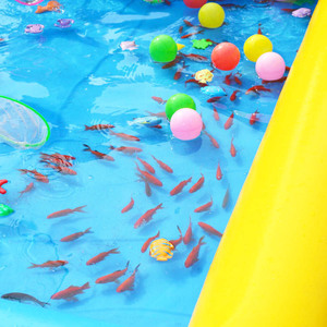 无缝儿童钓鱼池加厚充气水池公园钓活金鱼玩具广场摆摊生意捞鱼池