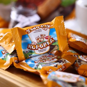 俄罗斯巧克力威化进口食品250g小牛牌牛奶味巧克力味夹心威化饼干