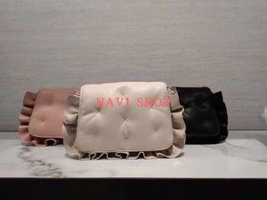 代买Charles & Keith CK2-80670879褶皱荷叶边饰女士手拿单肩包女