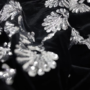 黑色松叶丨真丝绒重工钉珠丝绒刺绣中式连衣裙时装面料 135门幅