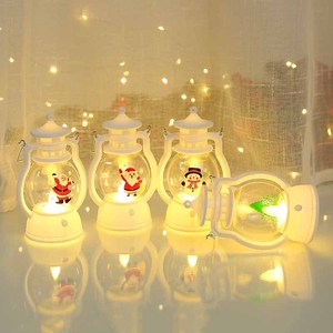 新款创意个性圣诞手提小油灯简约LED电子蜡烛圣诞树场景布置道具