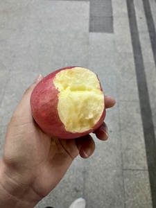 陕西农村自种水果红富士苹果绿色健康无蜡随摘随发香脆甜朋友链接