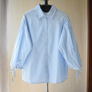 韩版袖口系带天蓝色七分袖衬衫褶皱插肩灯笼袖宽松纯棉衬衣女上衣