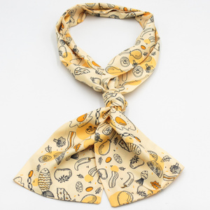 长款围巾薄围脖 女士浅桔黄色时尚百搭气质领巾美食图案个性设计