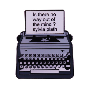 美国女诗人西尔维娅·普拉斯灰色金属打字机胸针