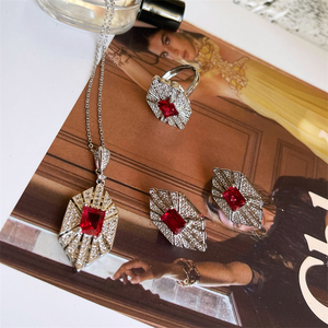 欧美设计感 酒渍玫瑰红宝石 锆石微镶满钻菱形彩宝耳钉项链戒指