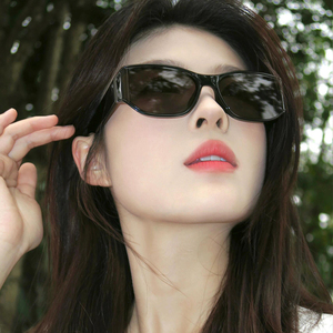 个性曲面屏太阳镜女2024新款大框显瘦遮阳防紫外线墨镜适合方圆脸