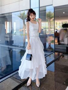 气质时尚套装女2024夏季新款性感无袖白色上衣配网纱仙女裙两件套