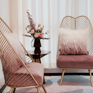 北欧ins风创意现代简约小沙发美容会所单人粉色沙发网红芭蕉叶椅