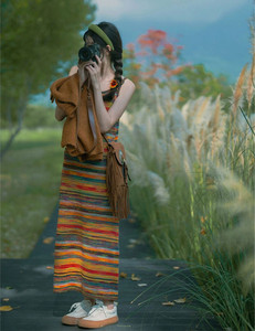 夏季新款法式彩色条纹气质针织吊带连衣裙女绝美背心裙小个子长裙