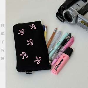 韩国mazzzzy正品代购ins可爱简约粉色蝴蝶结刺绣黑色笔袋铅笔袋