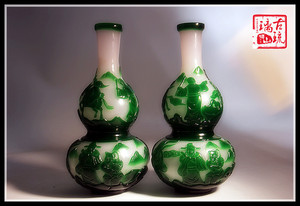 美琉厂老琉璃花瓶紫罗兰底套料翡翠祖母绿手雕八仙老琉璃宝葫芦瓶