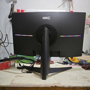 出HKC 32英寸 165hz 200hz 电竞显示器看上联