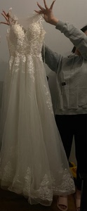 艾慕定制婚纱，吊牌还在，轻纱款适合草坪婚礼，穿上超级显身材，