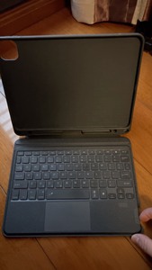 京东购买的ipadpro2021wiwu11寸保护壳+键盘，