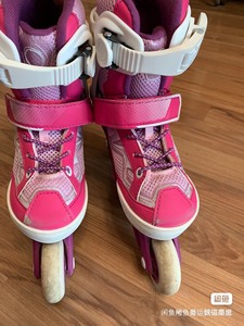 迪卡侬轮滑鞋儿童男女旱冰鞋26-29码可调节的，oxelo头