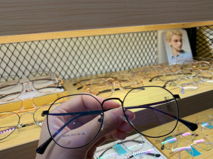 网红多边形眼镜框女 睿鼎设计师～再配上镜片，298起～全新，