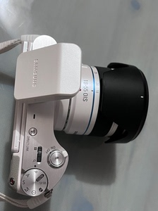 三星NX300套机，纯白色颜值超高，多重模式相机…含镜头，只