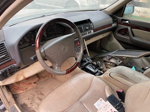 奔驰W140.s 320拆车二手配件、（五大总成不出售）大灯
