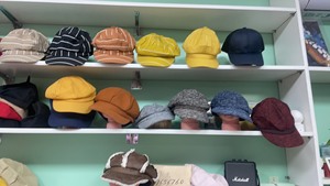 【义乌国际商贸城】各种类型帽子库存清尾货处理特价帽适合摆地摊